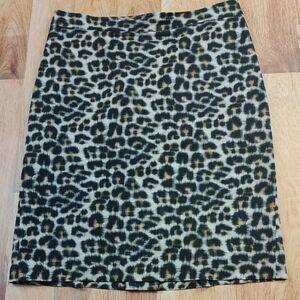 Ann Taylor Black‎ and White Knee-Length Pencil Skirt